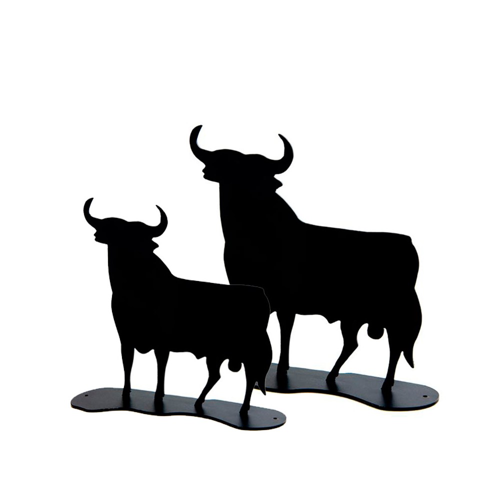 Siluetas en metal lacado del Toro de Osborne