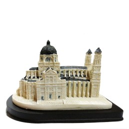 Réplica de la Catedral de la Almudena