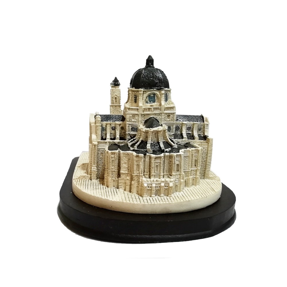 Réplica de la Catedral de la Almudena