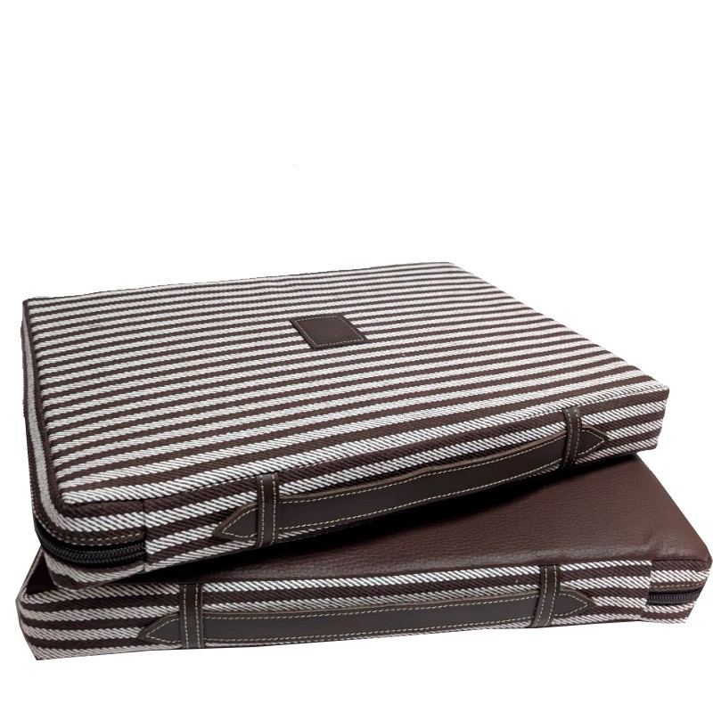 Almohadilla taurina marrón y blanca